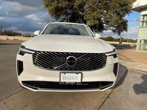 2026 Volvo XC90 B5 Core