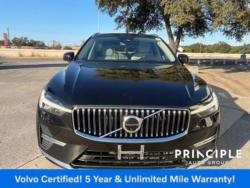 2023 Volvo XC60 B6 Ultimate Bright Theme