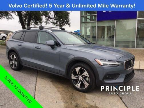 2024 Volvo V60 Cross Country B5 Plus