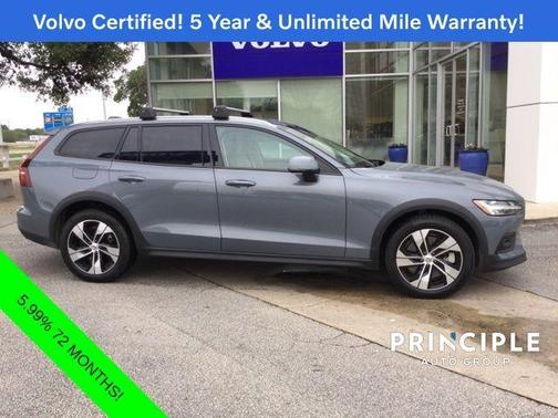 2024 Volvo V60 Cross Country B5 Plus