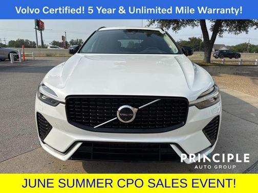 2023 Volvo XC60 B5 Plus Dark Theme
