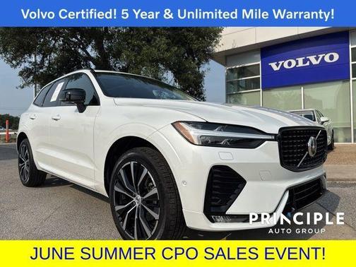 2023 Volvo XC60 B5 Plus Dark Theme