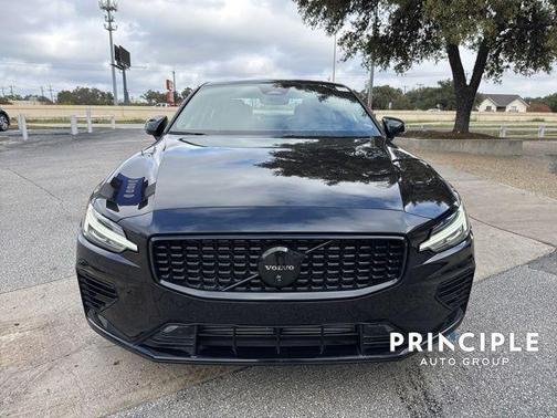 2024 Volvo S60 Recharge Plug-In Hybrid T8 Plus Black Edition