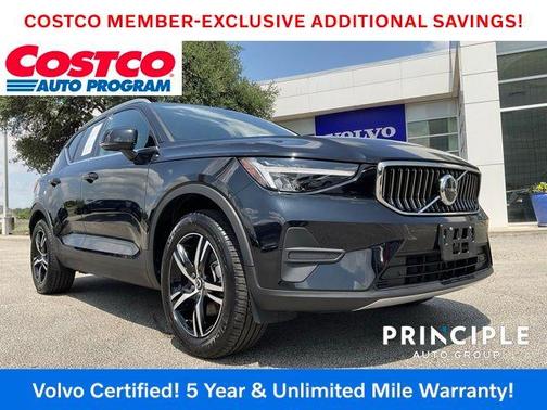 2025 Volvo XC40 B5 Core Bright Theme