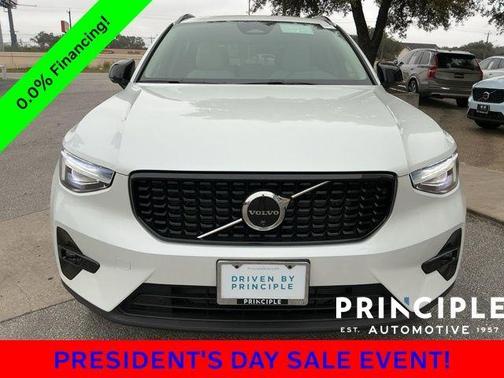 2026 Volvo XC40 B5 Ultra