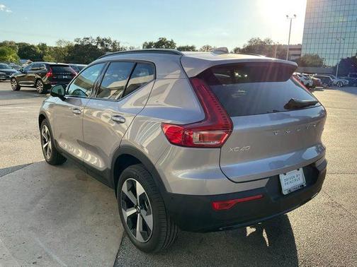 2026 Volvo XC40 B5 Plus