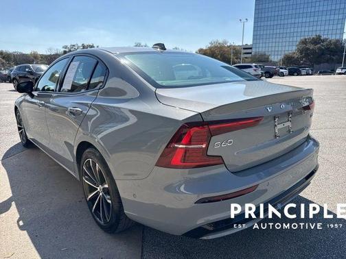 2025 Volvo S60 Plug-In Hybrid T8 Plus