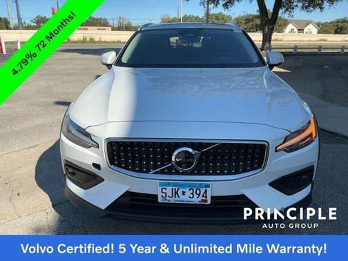 2025 Volvo V60 Cross Country B5 Plus