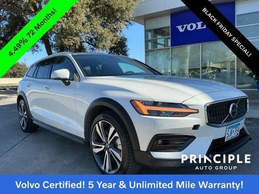 2025 Volvo V60 Cross Country B5 Plus