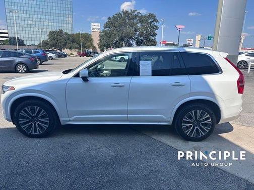 2021 Volvo XC90 T5 Momentum 7 Passenger