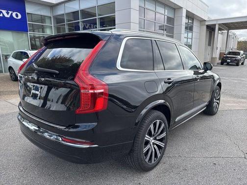 2025 Volvo XC90 B5 Core