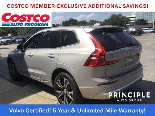 2023 Volvo XC60 Recharge Plug-In Hybrid T8 Plus Bright Theme