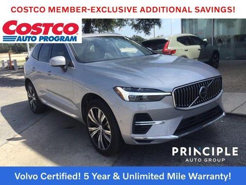 2023 Volvo XC60 Recharge Plug-In Hybrid T8 Plus Bright Theme