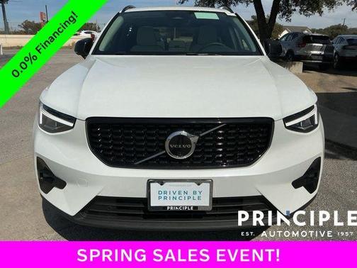 2026 Volvo XC40 B5 Plus