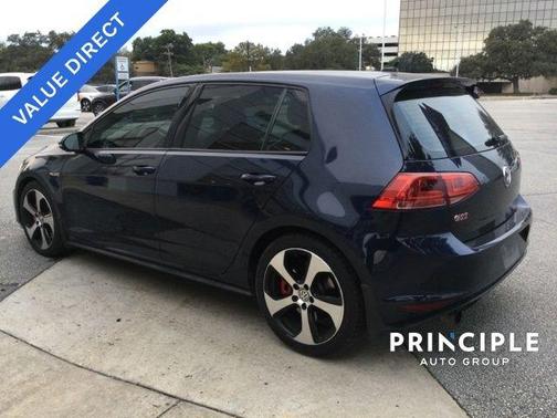 2017 Volkswagen Golf GTI SE 4-Door