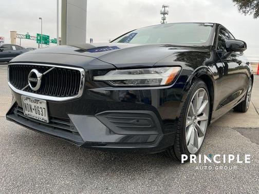 2020 Volvo S60 T5 Momentum