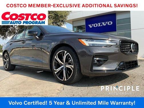 2023 Volvo S60 B5 Plus Dark Theme