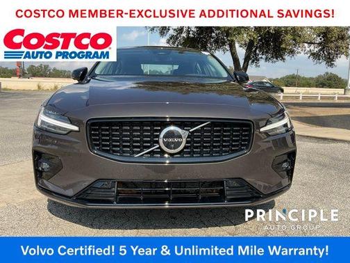 2023 Volvo S60 B5 Plus Dark Theme