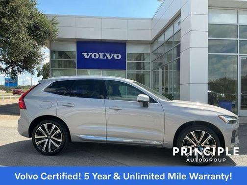 2023 Volvo XC60 B5 Ultimate Bright Theme