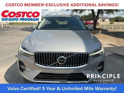 2023 Volvo XC60 B5 Ultimate Bright Theme