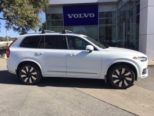 2025 Volvo XC90 Plug-In Hybrid T8 Ultra 7-Seater