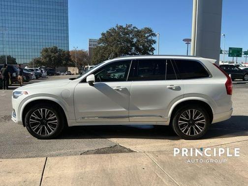 2024 Volvo XC90 Recharge Plug-In Hybrid T8 Core Bright Theme