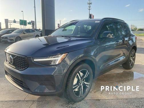 2026 Volvo XC40 B4 Core