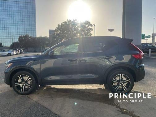 2026 Volvo XC40 B4 Core