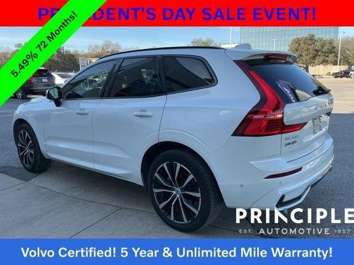 2024 Volvo XC60 B5 Plus Dark Theme