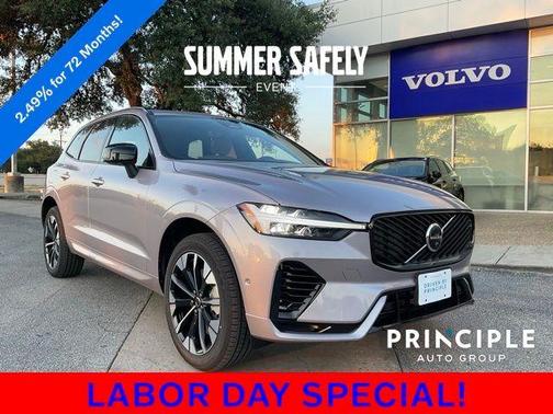 2026 Volvo XC60 T8 PLUS