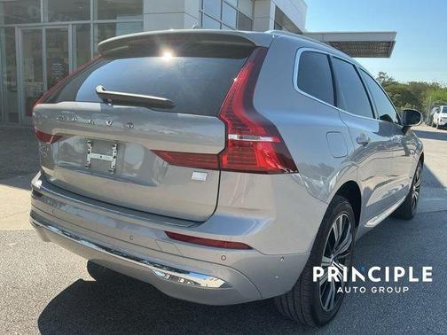 2023 Volvo XC60 Recharge Plug-In Hybrid T8 Plus Bright Theme