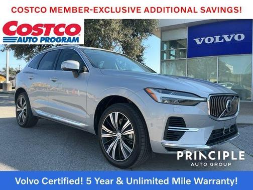 2023 Volvo XC60 Recharge Plug-In Hybrid T8 Plus Bright Theme