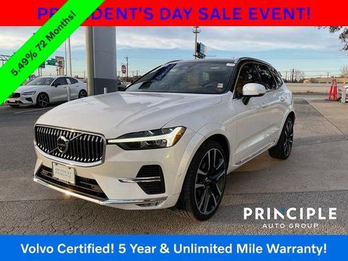 2023 Volvo XC60 B5 Ultimate Bright Theme