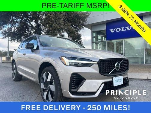 2025 Volvo XC60 Plug-In Hybrid T8 Plus