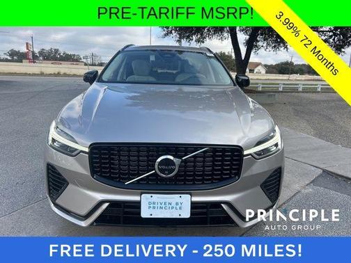 2025 Volvo XC60 Plug-In Hybrid T8 Plus