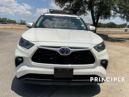 2020 Toyota Highlander Hybrid XLE