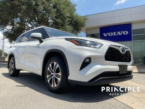 2020 Toyota Highlander Hybrid XLE