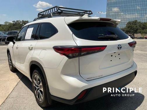 2020 Toyota Highlander Hybrid XLE