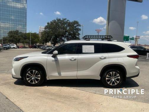 2020 Toyota Highlander Hybrid XLE