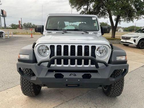 2023 Jeep Gladiator Sport