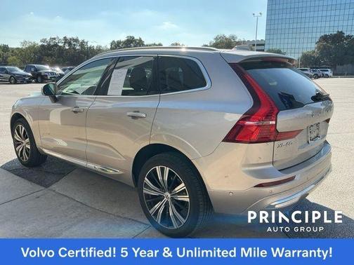 2023 Volvo XC60 B5 Plus Bright Theme