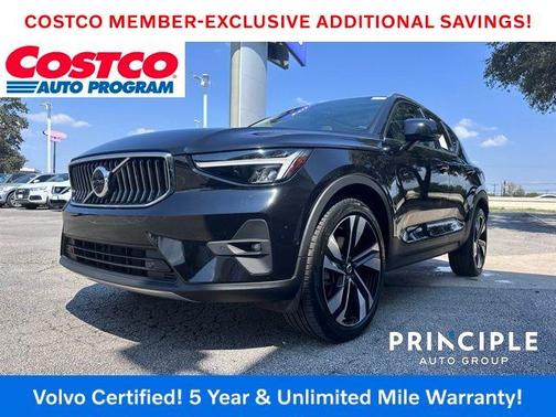 2023 Volvo XC40 B5 Plus Bright Theme