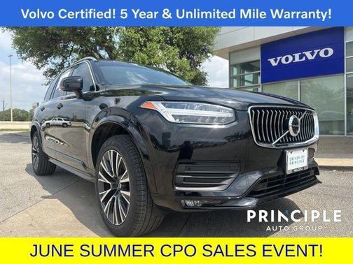 2022 Volvo XC90 T5 Momentum 7 Passenger