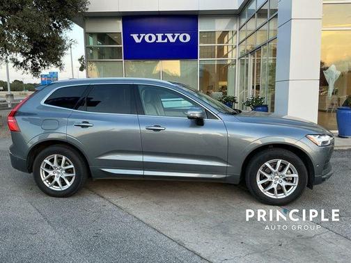 2019 Volvo XC60 T5 Momentum