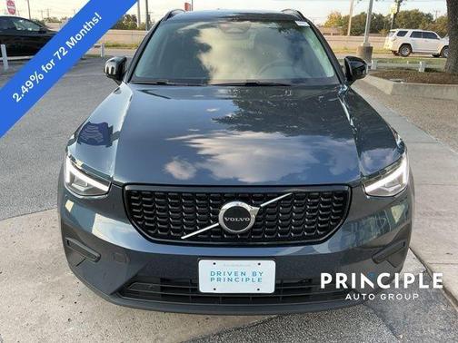2026 Volvo XC40 B4 Core