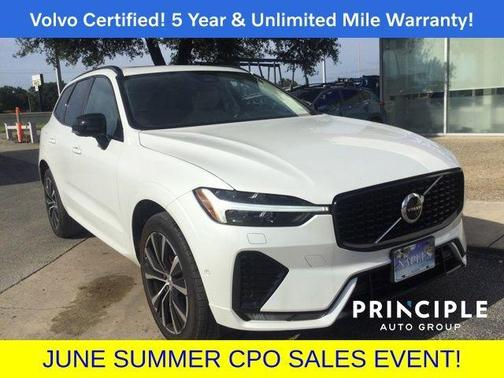 2023 Volvo XC60 B5 Plus Dark Theme