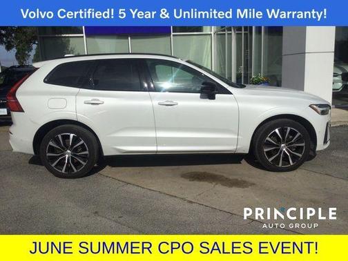 2023 Volvo XC60 B5 Plus Dark Theme