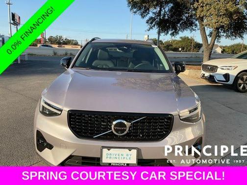 2026 Volvo XC40 B5 Plus