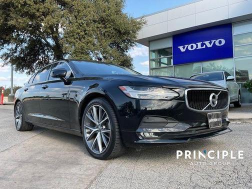 2018 Volvo S90 T5 Momentum