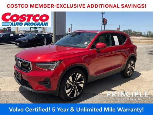 2024 Volvo XC40 B5 Plus Bright Theme